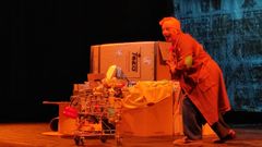 Carto�ns, obra de la Mostra de Teatro Galego de Cari�o en el Auditorio Municipal