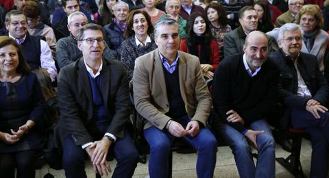 Feijoo arrop� al candidato al Congreso, Miguel Viso. 
