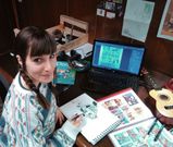 Alicia Jaraba, en el estudio que comparte con otros ilustradores en Madrid, donde vive hace un a�o.