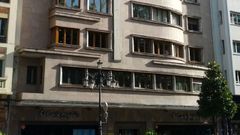 Fachada del antiguo cine Aramo