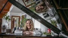 OIalla Rodr�guez en uno de sus rincones preferidos, el Club N�utico de Portos�n