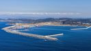 El puerto exterior de A Coru�a, en punta Langosteira