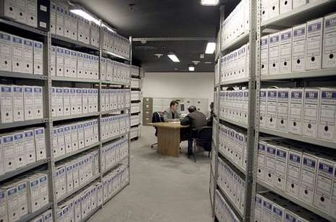 El archivo de Lal�n re�ne 30.216 registros en el s�tano del consistorio.