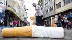Campa�a en Carballo para reducir la basura en las playas