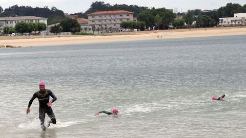  Traves�a a Nado Illa de R�a organizada por la asociaci�n contra el cancer de Ribeira 2026