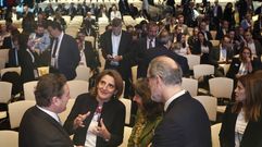 La ministra de Transicin Ecolgica, Teresa Ribera, con representantes del sector en la inauguracin del certamen