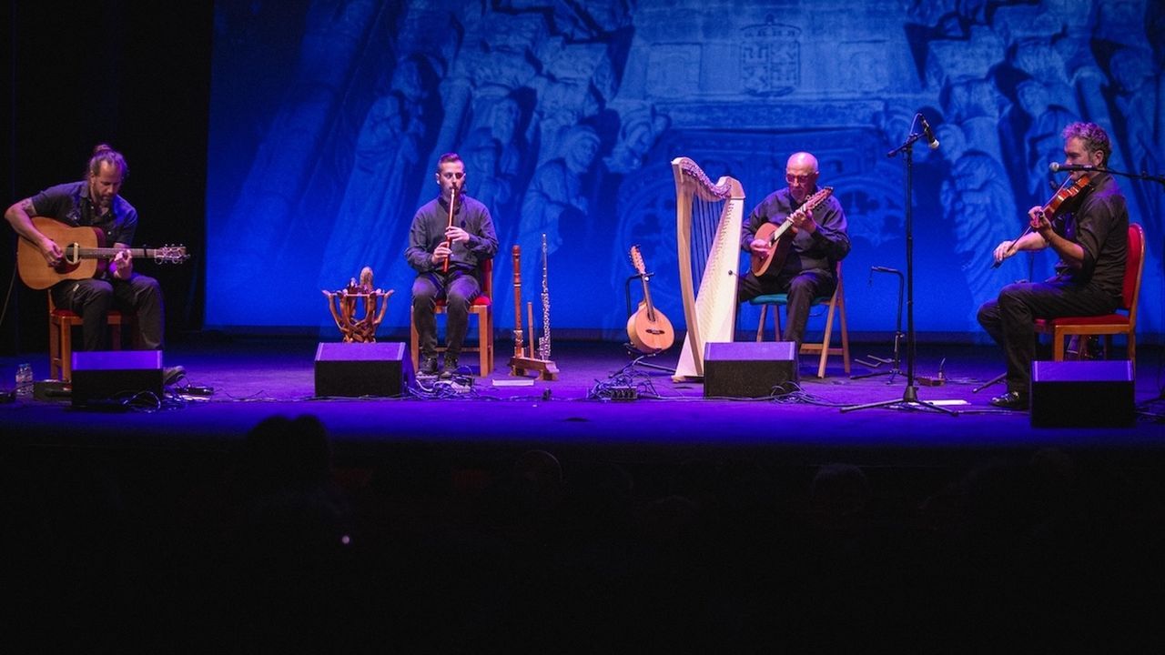 La primera artista del mundo que toca flamenco con un arpa actúa en el Noia Harp Fest