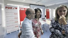 Barquero y Soto, junto a la secretaria general del PSOE local, Natalia Gonz�lez.