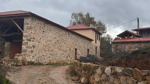 Edificios de la aldea de Donelle son rehabilitados para convertirse en un centro formativo y turstico
