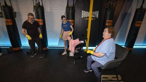 Usuarios de Amizade en la clases de fitboxing de los martes