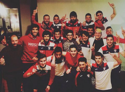 Los futbolistas del Chantada B celebraron el pasado domingo el ascenso de categor�a con una cena.