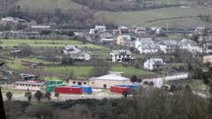 Vista del c�mping que se construye en San Clodio, capitalidad del municipio