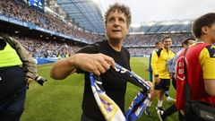 Imanol Idiakez, entrenador del Deportivo, celebra el ascenso a Segunda Divisin