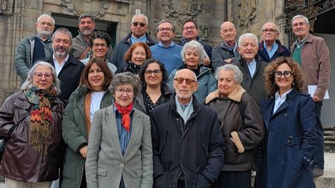 Felipe Arias, abaixo &aacute; dereita, xunto a outros membros do Padroado do Museo do Pobo Galego