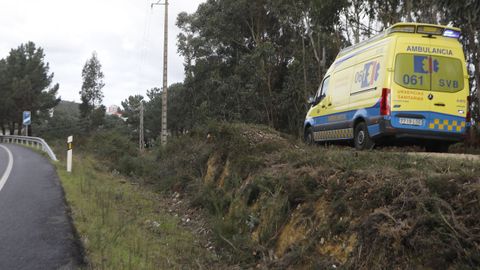 Las ambulancias y los vehculos de emergencias pueden usar esta va de emergencia 