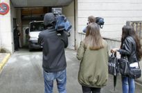 Momento en el que la Polic�a traslada al detenido a las dependencias judiciales de Ferrol. 