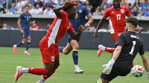 Rodr�guez, frente a Bosnia y Herzegovina en un amistoso reciente.