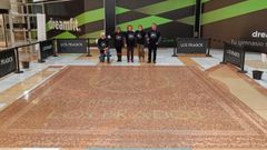 El mosaico hecho con monedas que ha obtenido el Record Guinnes