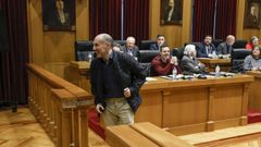 J�come, march�ndose tras formalizarse su dimisi�n como diputado provincial.