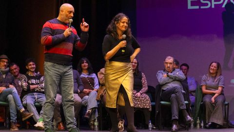 As� foi a festa galega da regueifa en Carballo, imaxe a imaxe, rima a rima