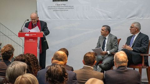 Un momento da intervenci�n de Alonso Montero