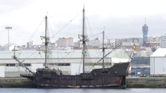 El gale�n Andaluc�a, este viernes, en el puerto de A Coru�a