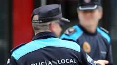 Los agentes de la Polic�a Local de Vilagarc�a atendieron un accidente con un tractor