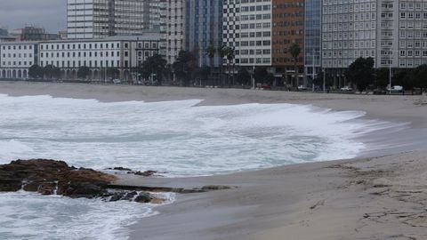 PLAYA Y PASEO,  PLEAMAR COINCIDE CON ALERTA NARANJA