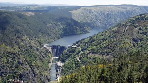 Central hidroelctrica de Santo Estevo, en el Sil, de Iberdrola