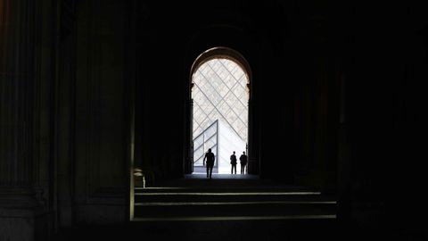 El Museo del Louvre es evacuado �por motivos de seguridad�