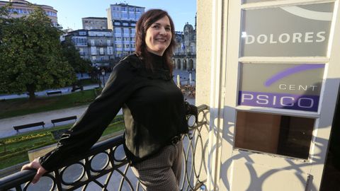 La psicóloga Dolores Valero, en su despacho de la Praza Maior de Lugo