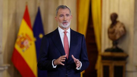El rey Felipe VI pronuncia su tradicional mensaje de Nochebuena en el Palacio Real.