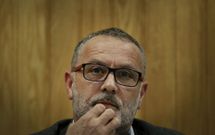 El alcalde, durante el pleno extraordinario celebrado ayer por la tarde. 