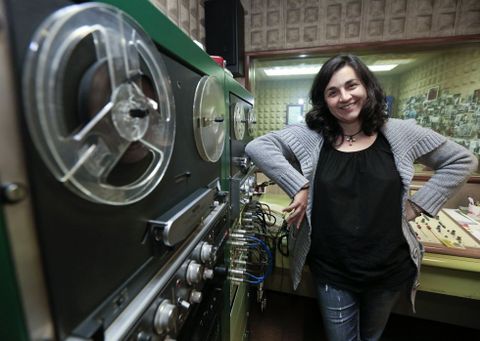 Ana L�pez recauda fondos estos d�as para crear una peque�a emisora en Barra Patuca. 