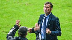 Ziganda celebra la victoria del Real Oviedo en el derbi ante el Sporting