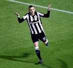 El delantero coru��s Lucas P�rez, durante un partido con el PAOK griego.