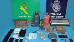 Efectos intervenidos en un reciente operativo conjunto de la Guardia Civil y la Polic�a Nacional. Imagen de archivo