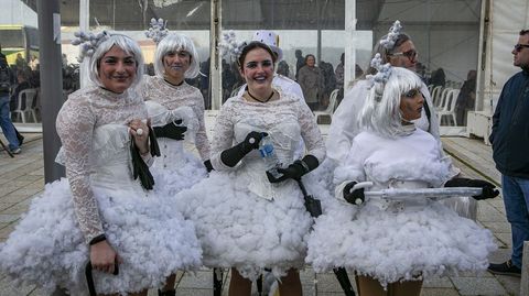 Gran concurso de disfraces y comparsas en Porto do Son