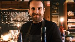 Miguel Crunia est�considerado como uno de los principales embajadores de los vinos gallegos en Reino Unido