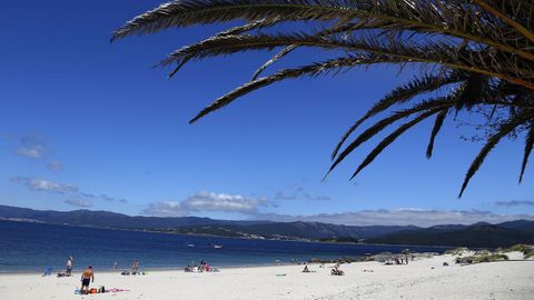 El paseo marítimo de Coira, en Portosín, permite disfrutar de estampas como esta