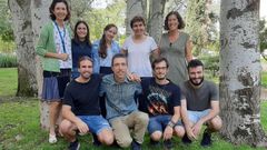 Equipo a cargo de la investigacin sobre el impacto de las especies invasoras en el almacenamiento de carbono en el suelo