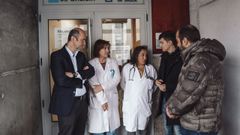 El regidor ribeirense y los tenientes de alcalde se reunieron con el personal del centro de salud de RIbeira