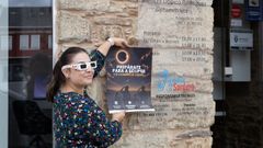 Una de las �pticas colaboradoras en esta campa�a muestra el cartel y las gafas