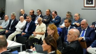 La Audiencia Nacional celebr� el inicio del primer juicio del que se conoci� como caso Lezo, que sienta en el banquillo a m�s de una veintena de acusados.