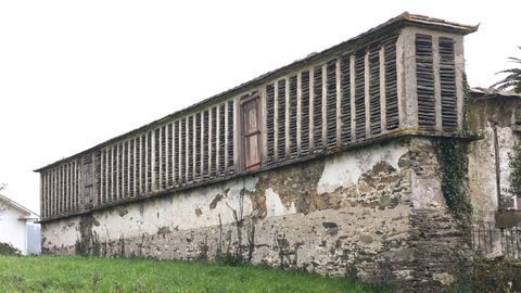 Este h�rreo situado en Mosende (Valdovi�o) tiene la pizarra entre sus materiales