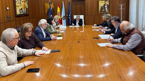 Un momento de la reunión de la junta de gobierno de la Diputación