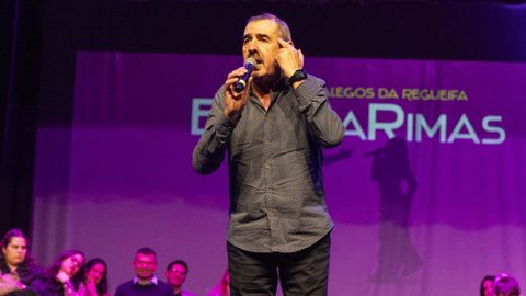 As� foi a festa galega da regueifa en Carballo, imaxe a imaxe, rima a rima