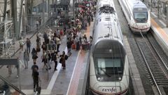 Trenes en la estacin de Santiago