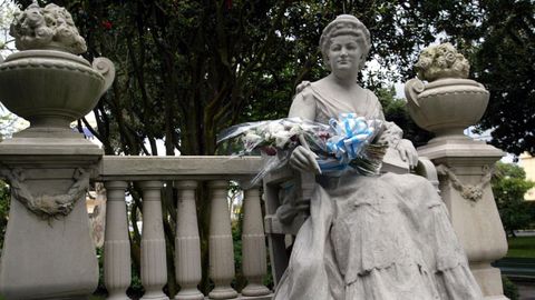 Estatua de Pardo Baz�n.