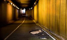 Uno de los baches m�s peligrosos de la ciudad, en el t�nel de la plaza de Espa�a.